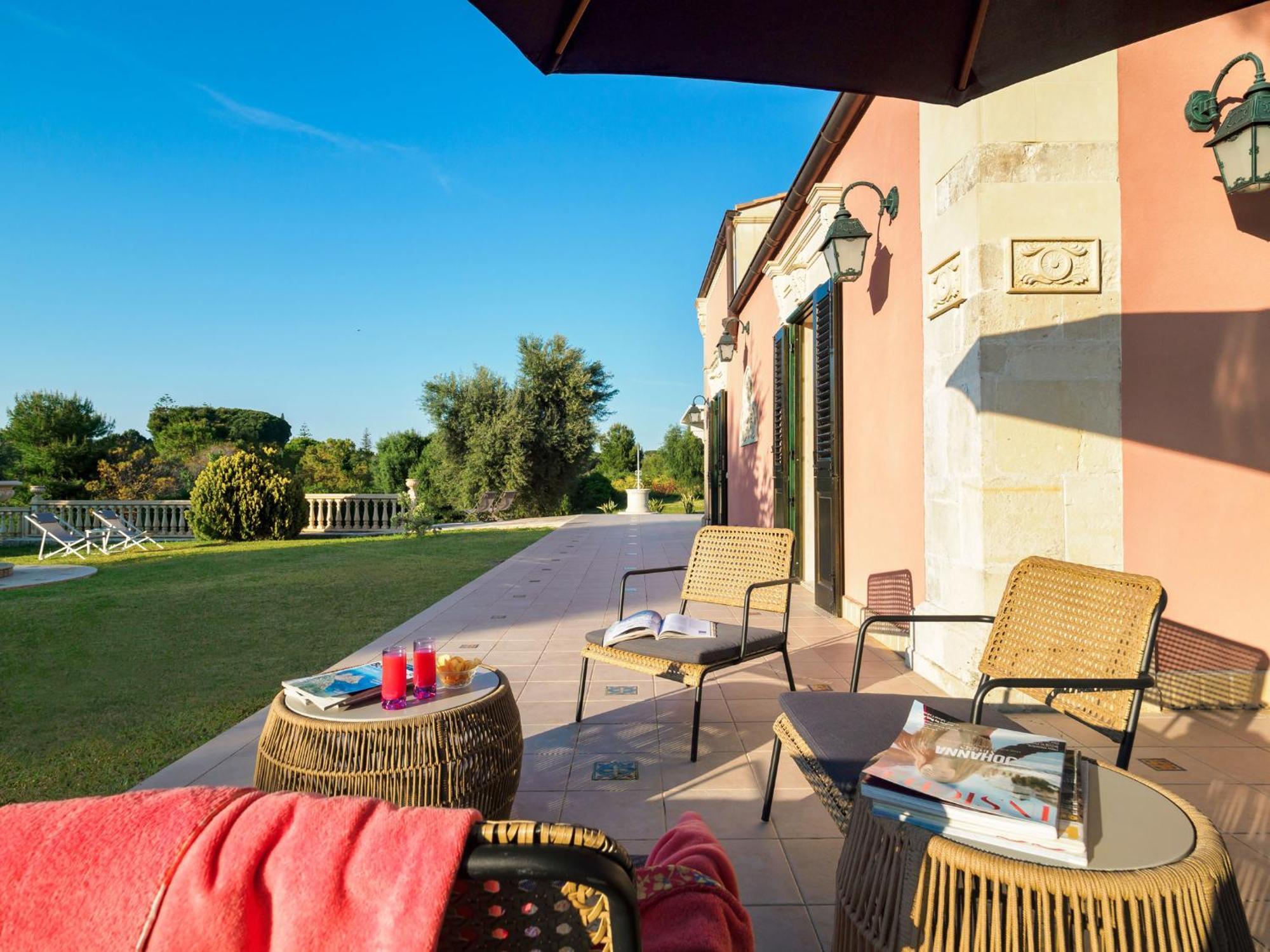 Gira Sole Villa Fontane Bianche Exterior photo