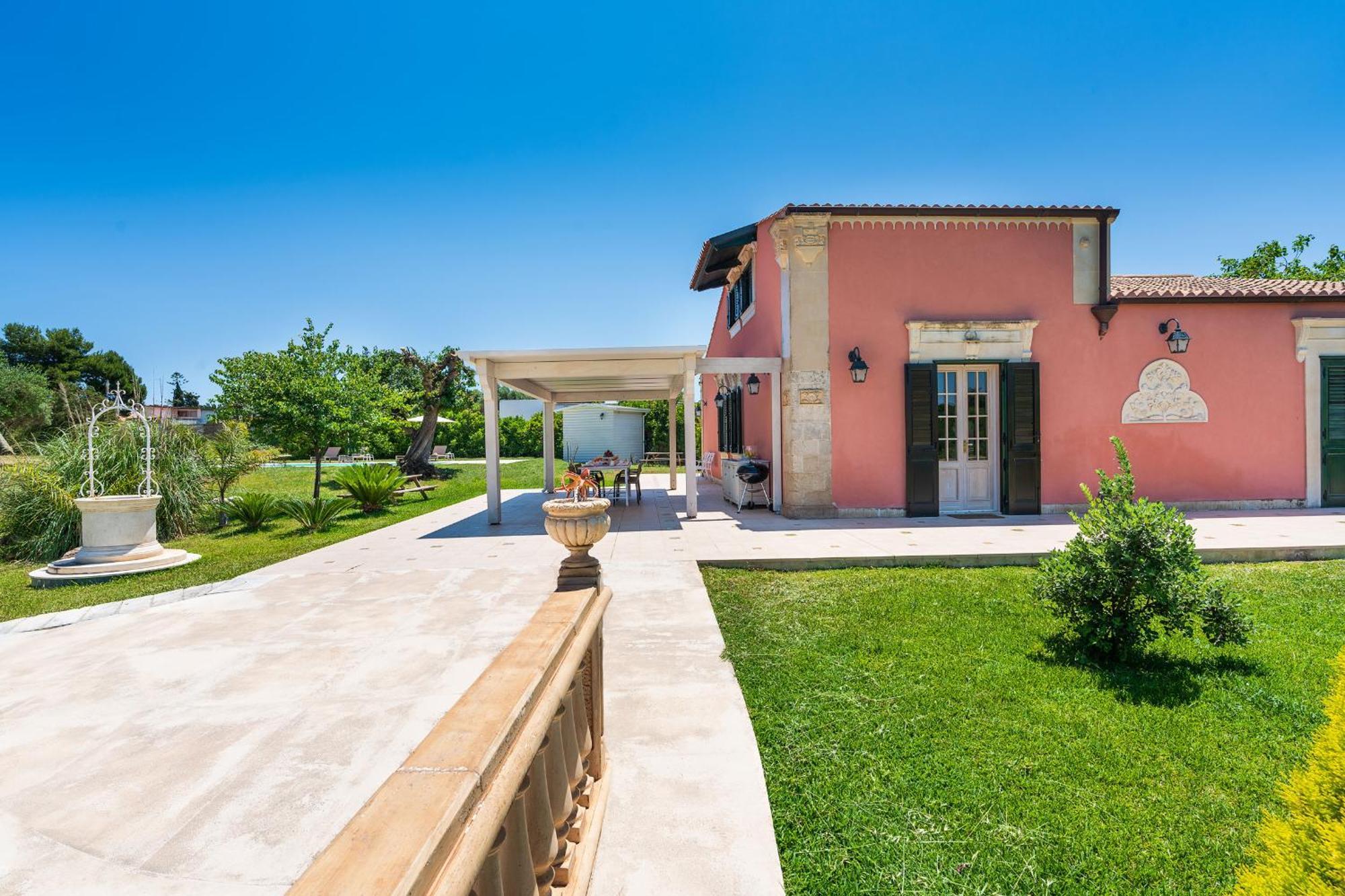 Gira Sole Villa Fontane Bianche Exterior photo